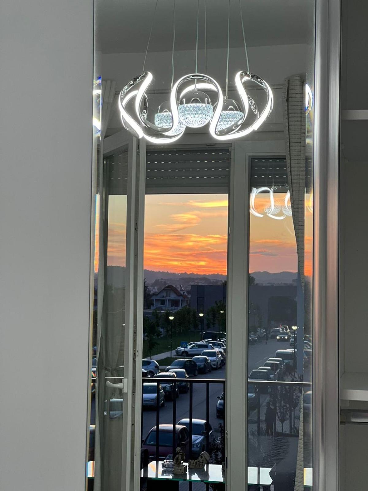 Bratti's Near Center And Mother Teresa Airport Tirana